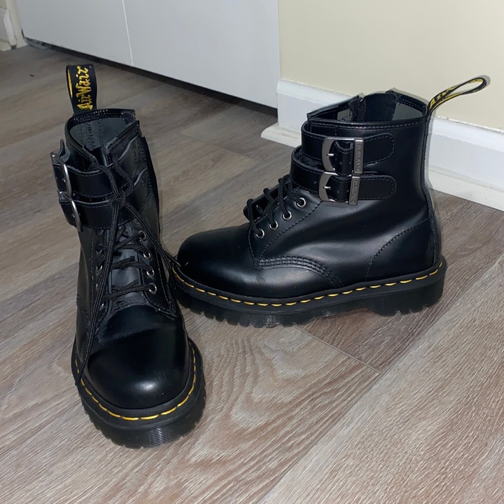 Womens Dr. Marten 1460 Eye Bex Buckle Boot